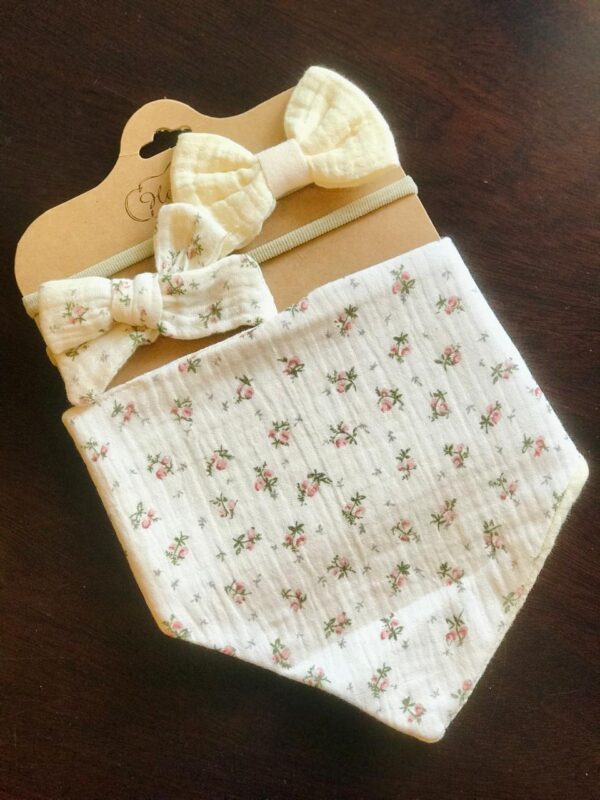 Baby Gift Sets - 3 sets of Baby Bibs and Bow Headbands - Image 9