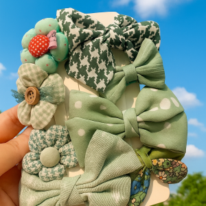 8pcs Green Hair Clips Set