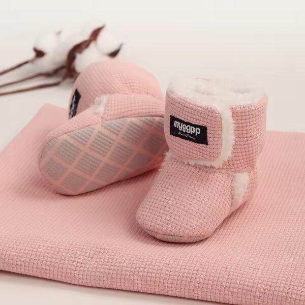 Cozy Baby Booties with Plush Lining - Pink